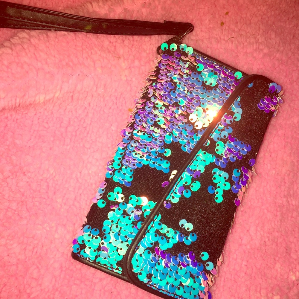 iPhone 4 Mophie juice pack & sequined case/wallet